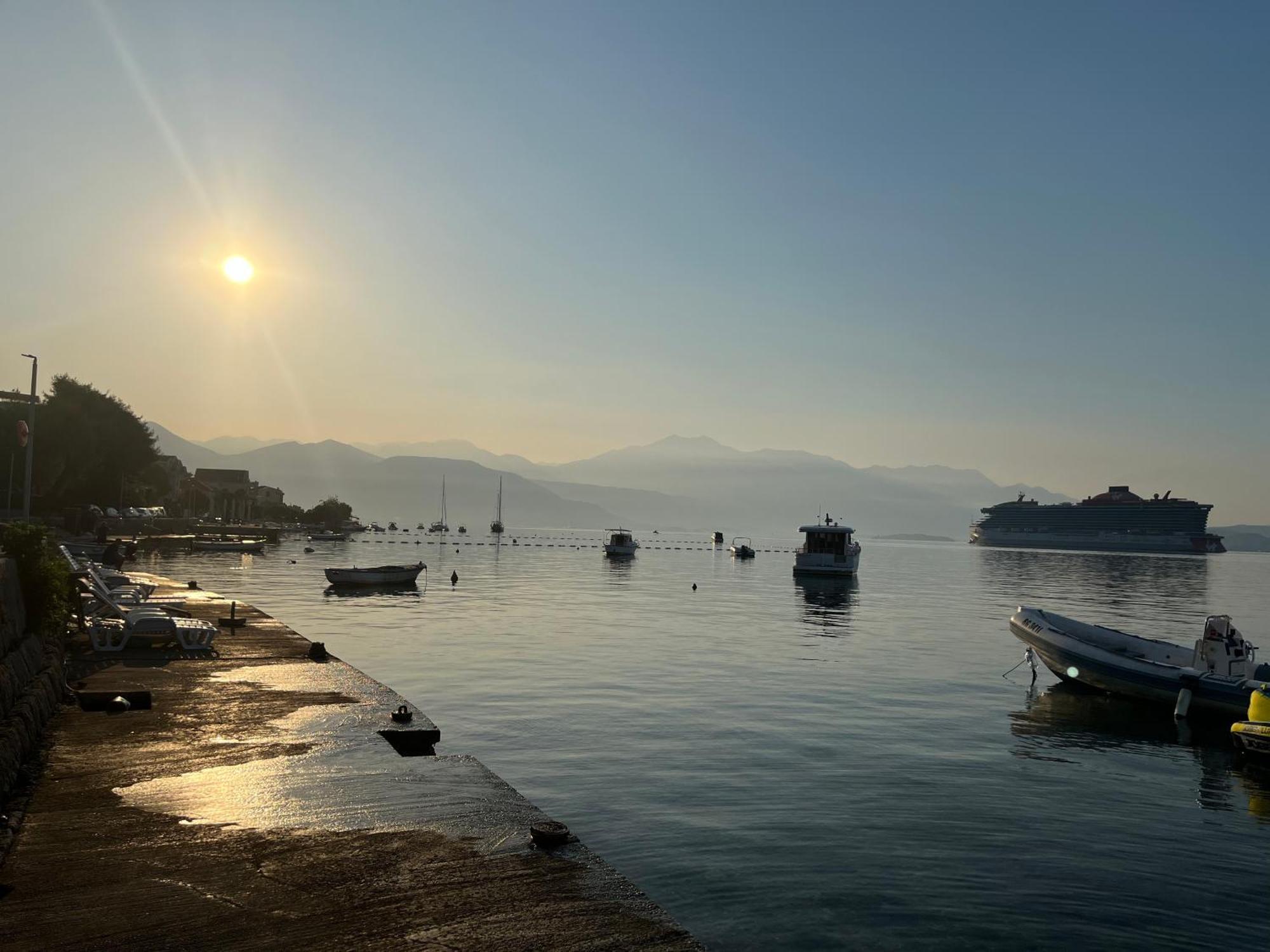 Apartment Dunja Djenovici Herceg Novi Esterno foto